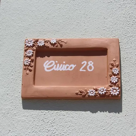 Civico 28